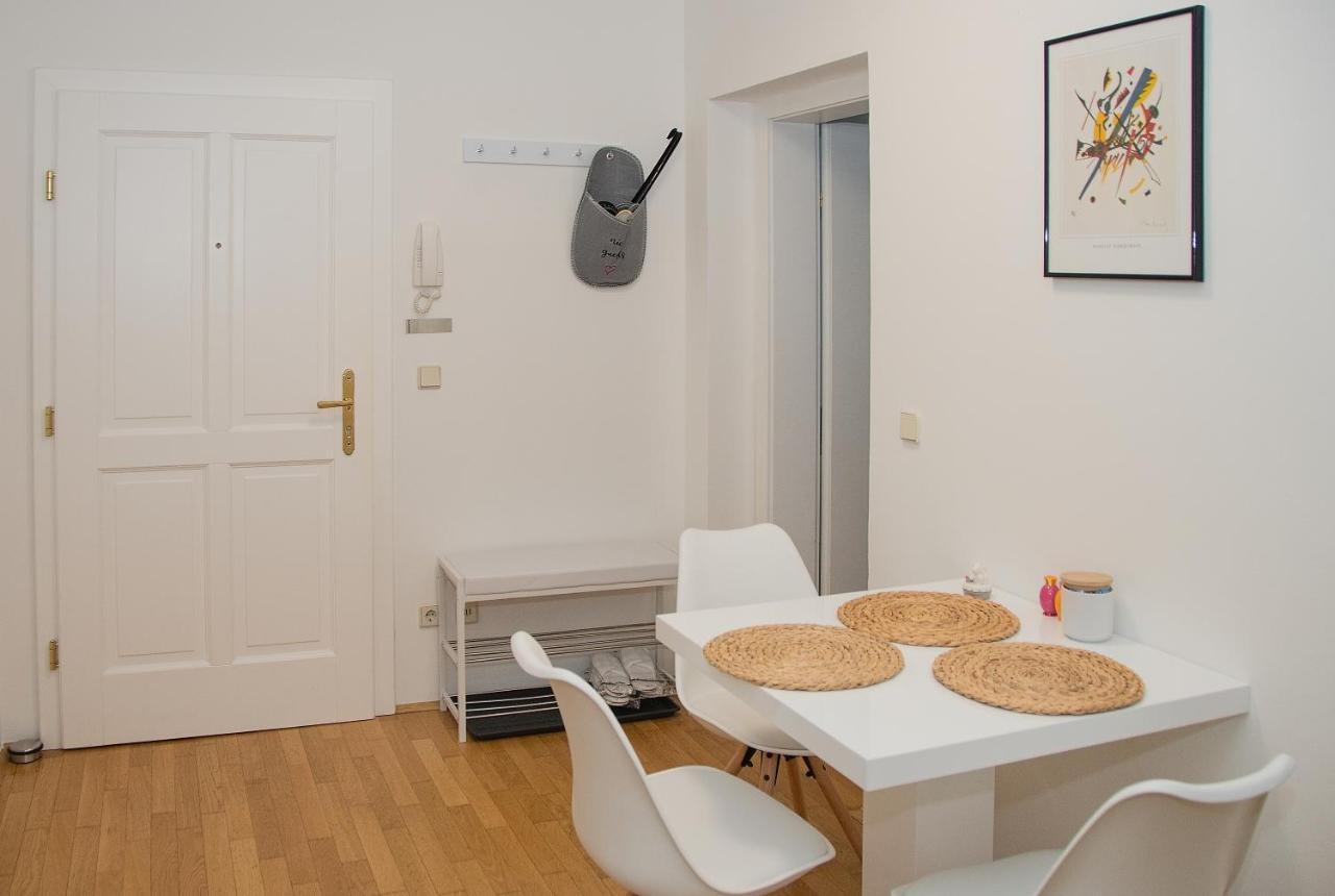 Blue Lotus Apartment Wien Exteriör bild